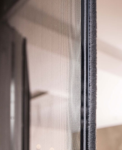 Pendeltür - umlaufende Bürstendichtung