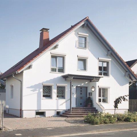 Vorbaurolladen mit 45° abgeschrägter Blende 02