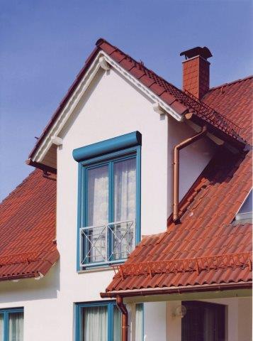 Vorbaurolladen mit runder Blende 06